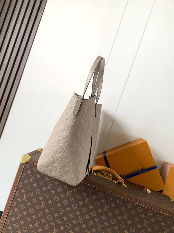 Louis Vuitton M25889 Beige Monogram Empreinte tote — Top Quality Replica