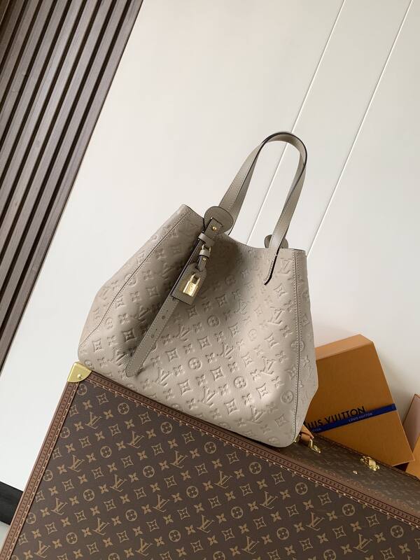 Louis Vuitton M25889 Beige Monogram Empreinte tote — Top Quality Replica