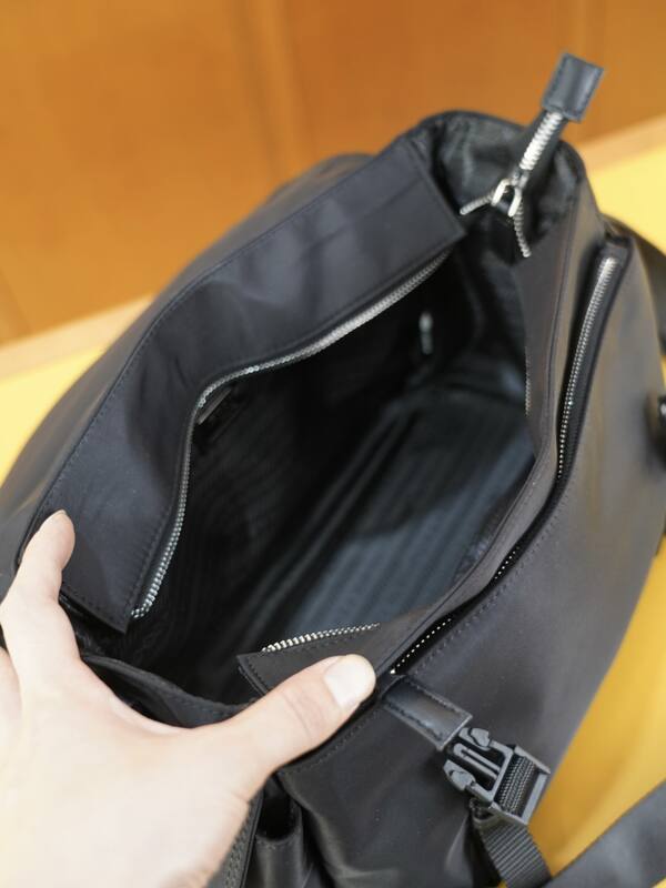 Prada Black shoulder bag — AAA Quality Replica