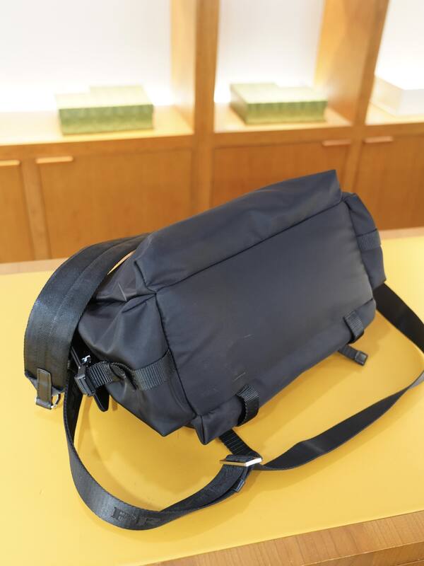 Prada Black shoulder bag — AAA Quality Replica