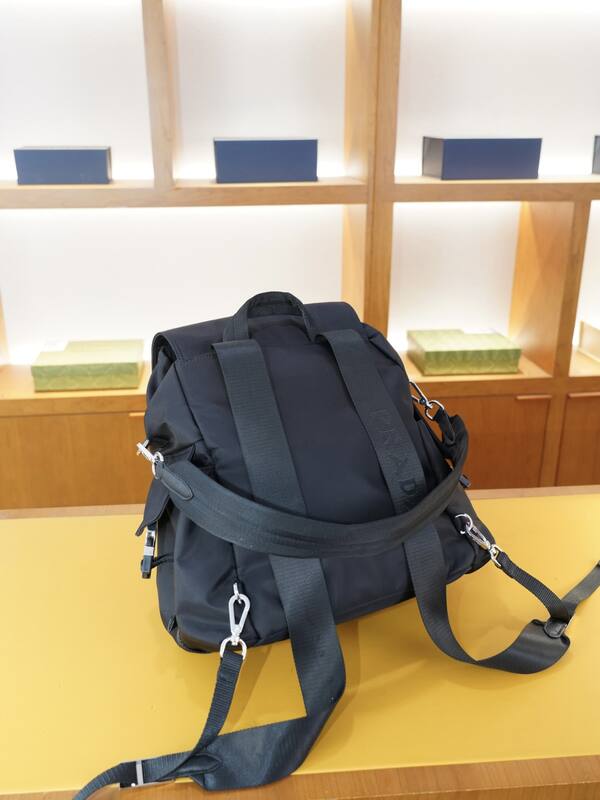 Prada Black shoulder bag — AAA Quality Replica