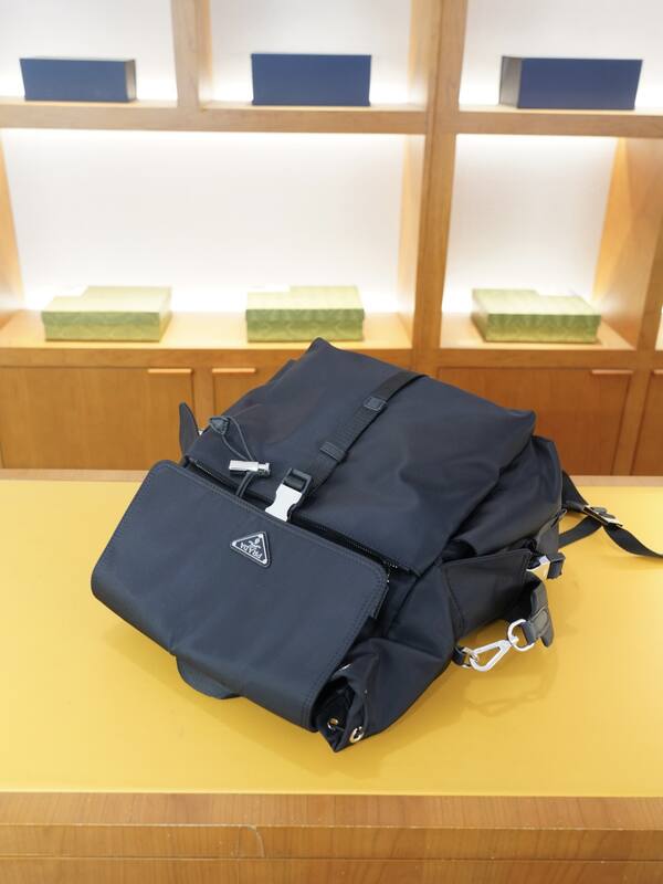 Prada Black shoulder bag — AAA Quality Replica