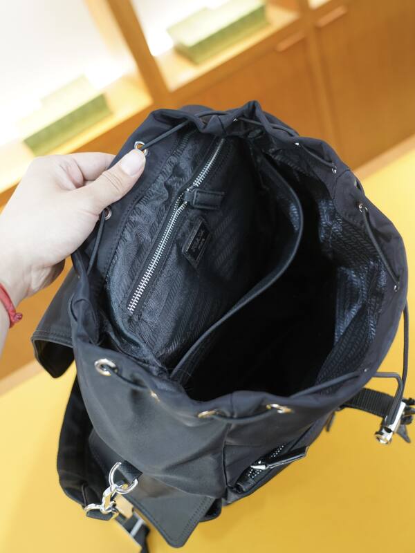 Prada Black shoulder bag — AAA Quality Replica