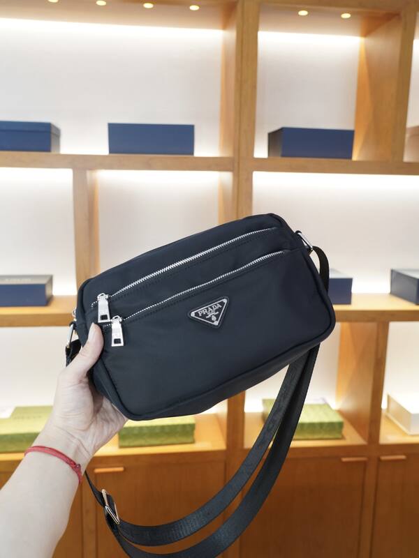 Prada Black shoulder bag — 1:1 Replica