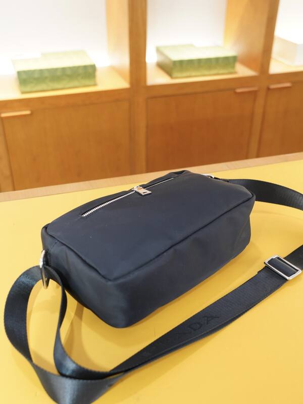 Prada Black shoulder bag — 1:1 Replica