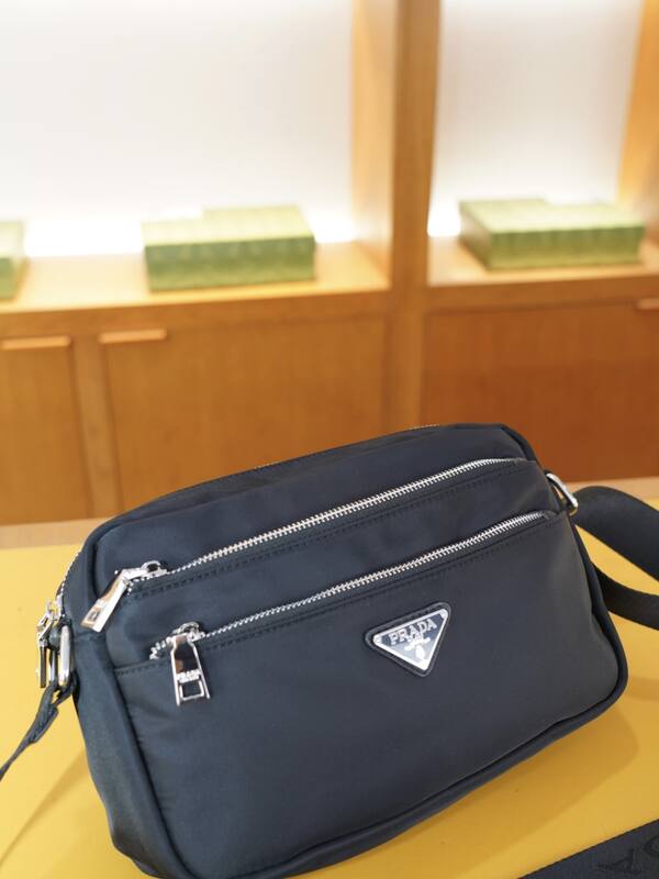 Prada Black shoulder bag — 1:1 Replica