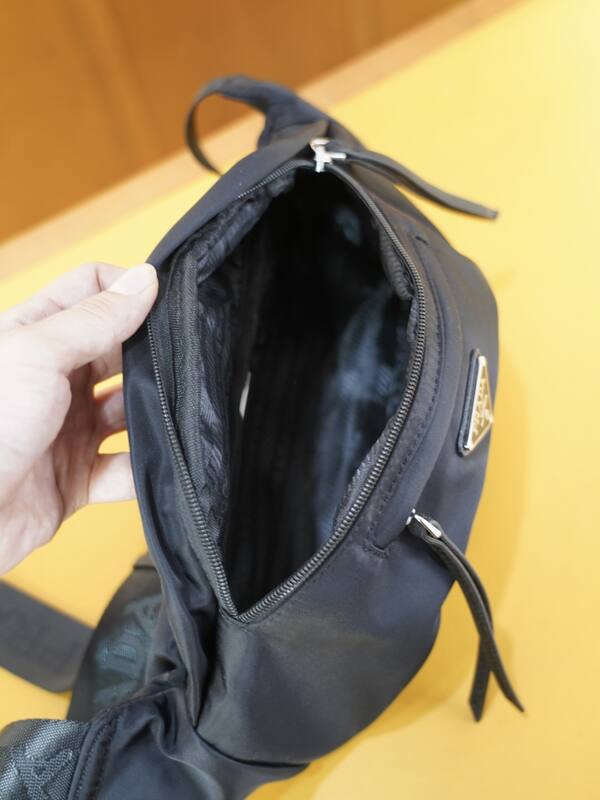 Prada Black shoulder bag — Top Quality Replica