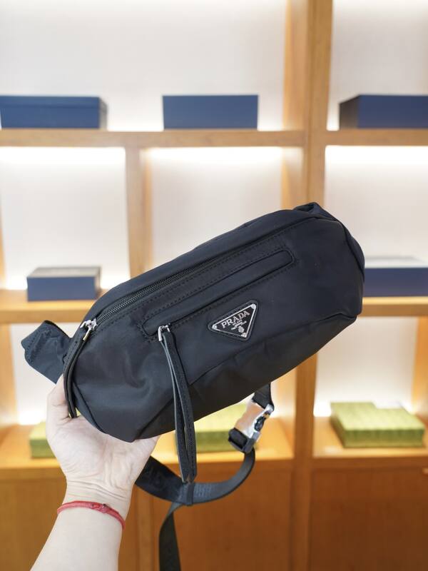 Prada Black shoulder bag — Top Quality Replica