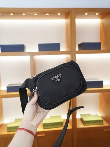 Prada Black 25x18x10cm shoulder bag Top Quality Replica