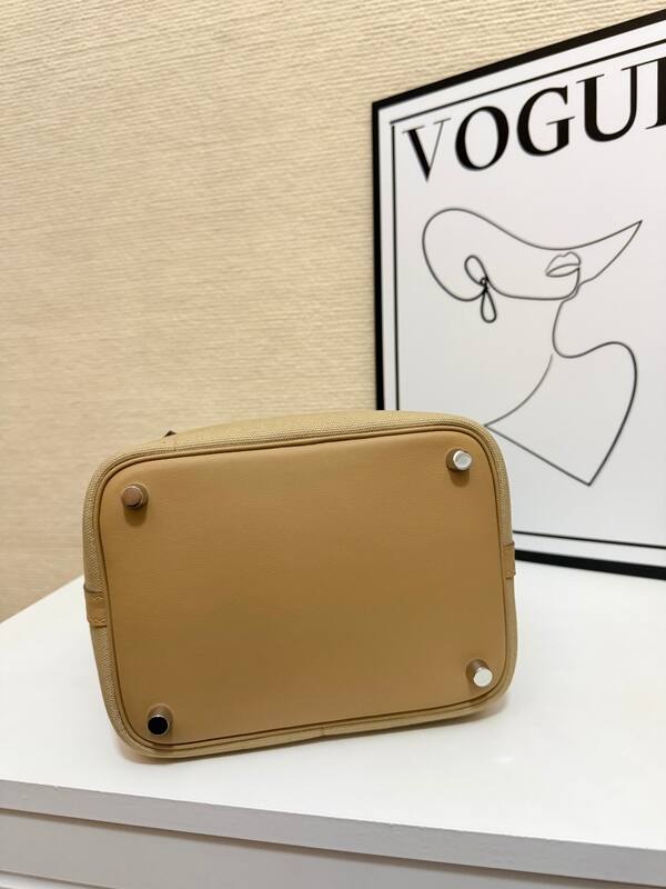 Hermes Cargo Picotin 18 Beige everyday — AAA Quality Replica