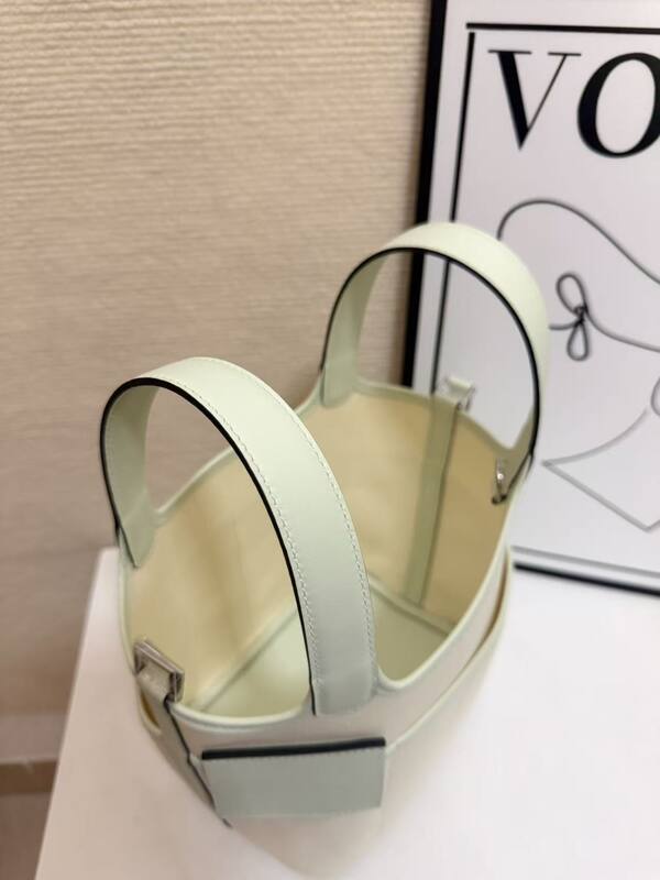 Hermes Cargo Picotin 18 Swift leather light green cream everyday — Top Quality Replica
