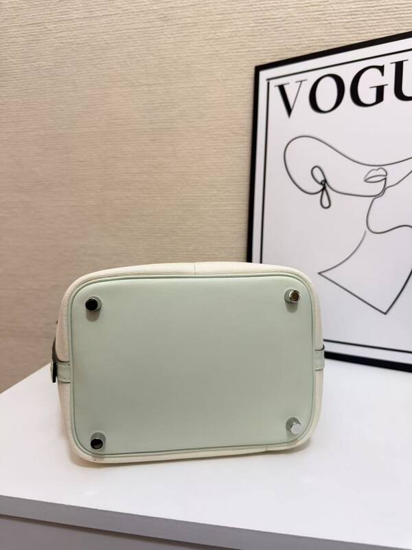 Hermes Cargo Picotin 18 Swift leather light green cream everyday — Top Quality Replica