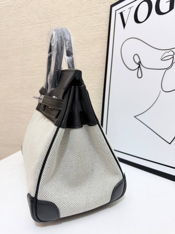 Hermes Birkin Black and Beige tote — Premium Replica