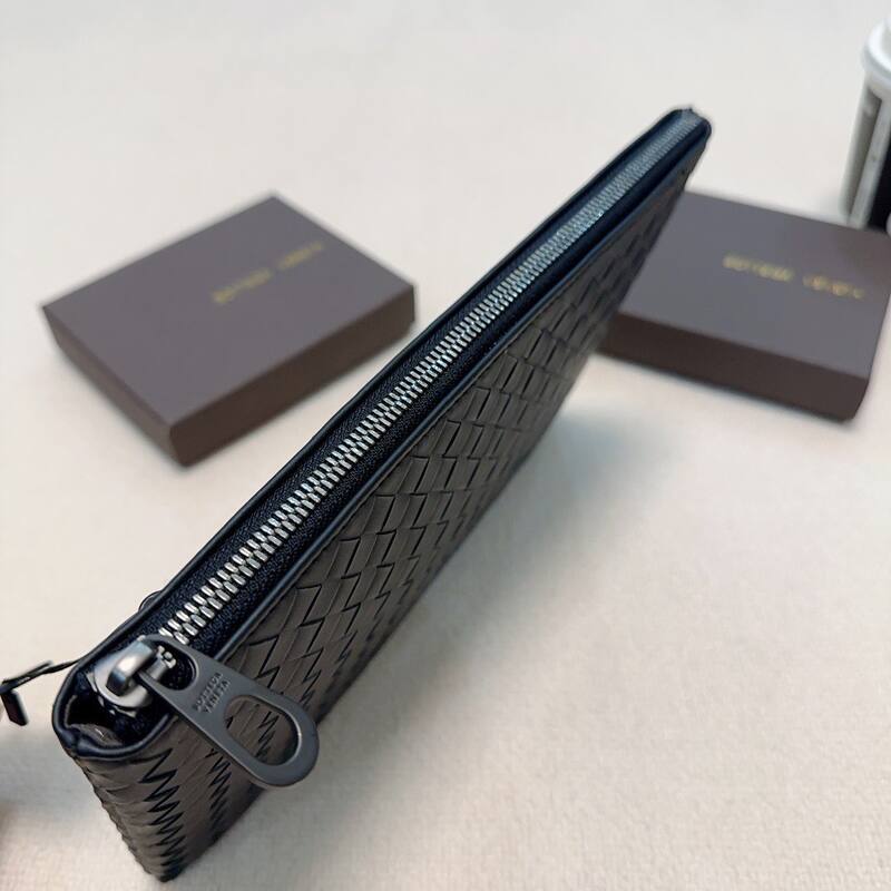Bottega Veneta Intrecciato dark blue leather 30*20*1 clutch — Premium Replica