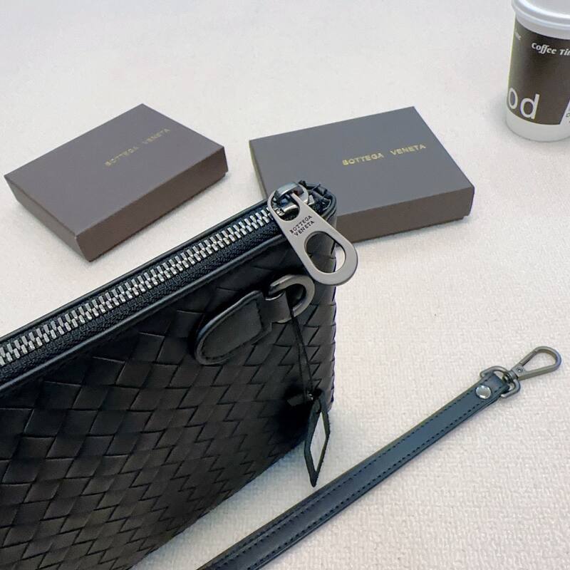 Bottega Veneta Intrecciato dark blue leather 30*20*1 clutch — Premium Replica
