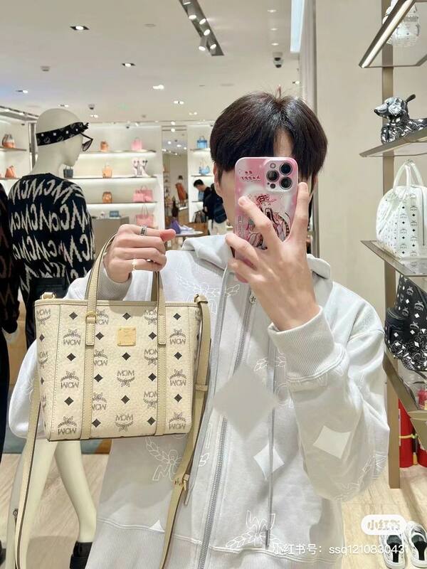 MCM Toni Visetos shoulder bag — AAA Quality Replica
