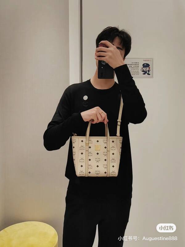 MCM Toni Visetos shoulder bag — AAA Quality Replica