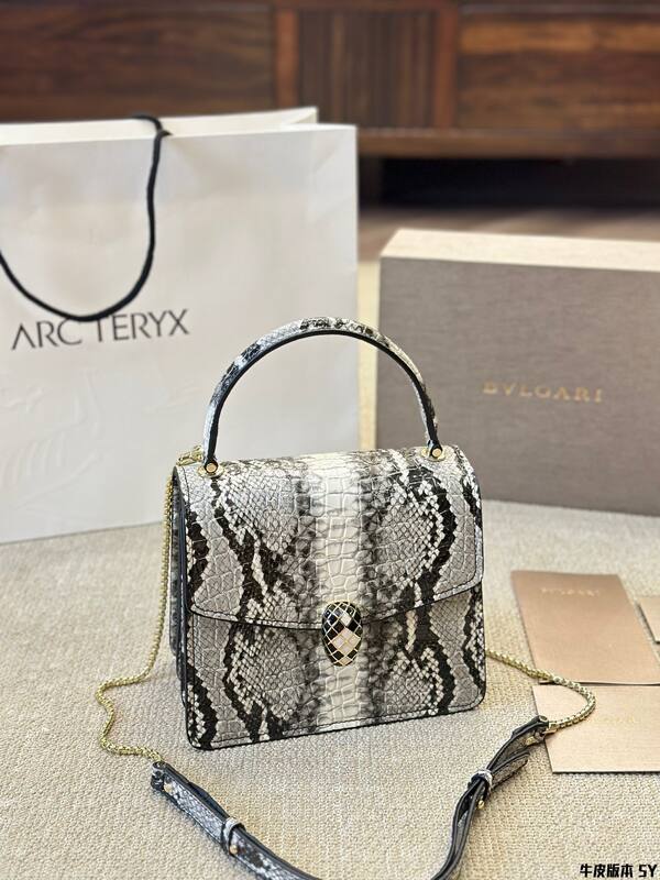 Bulgari shoulder bag — AAA Quality Replica