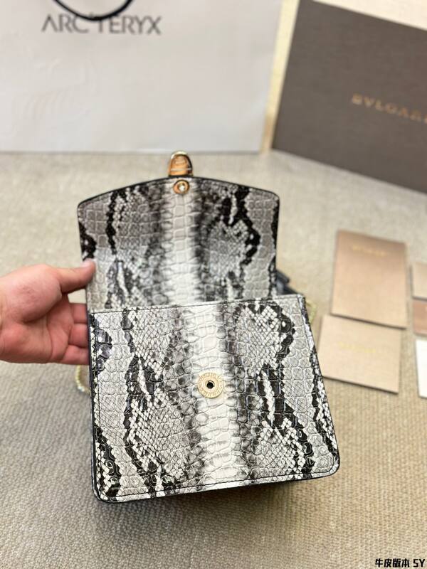 Bulgari shoulder bag — AAA Quality Replica