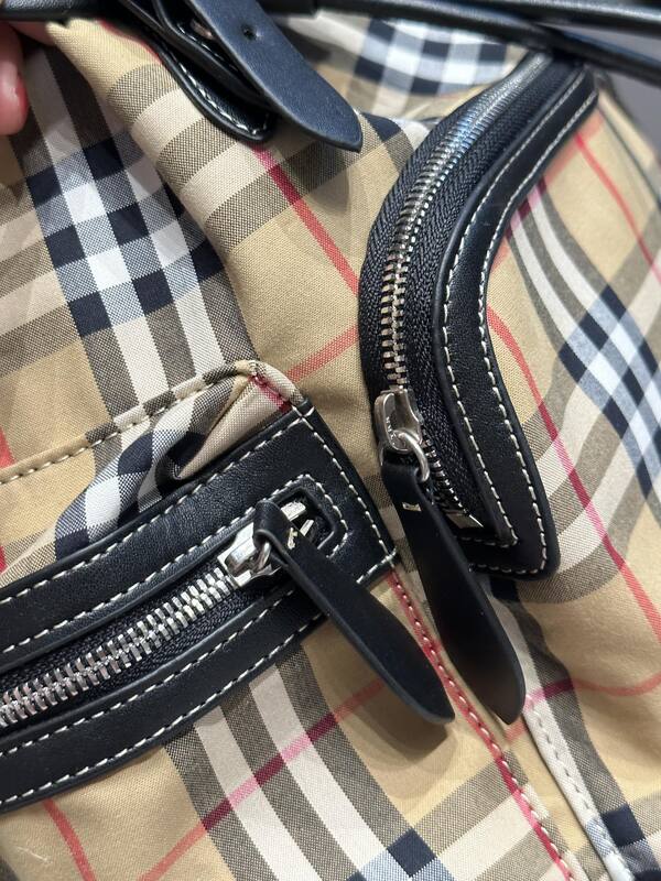 Burberry Black 25x18x10cm shoulder bag — Top Quality Replica