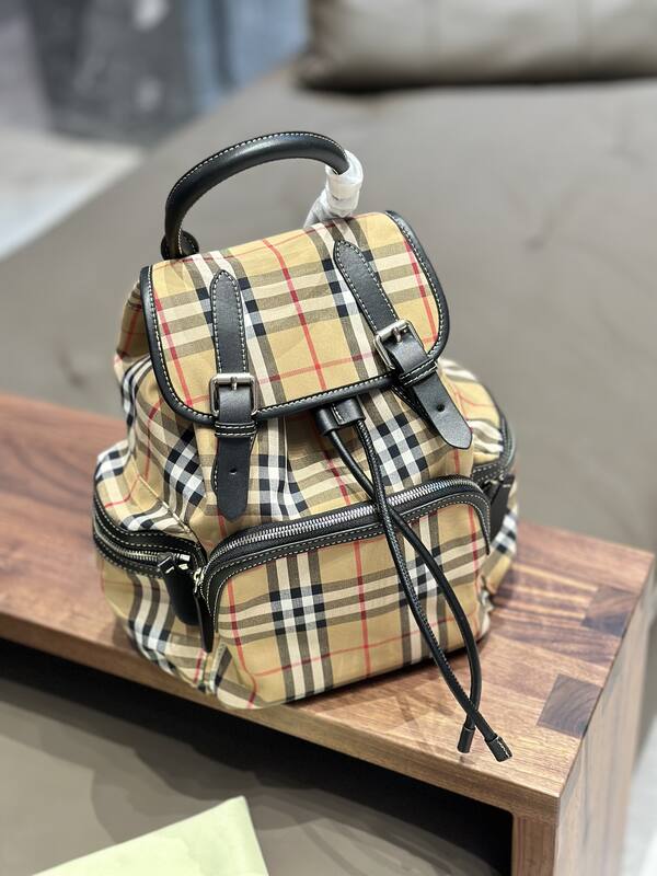Burberry Black 25x18x10cm shoulder bag — Top Quality Replica