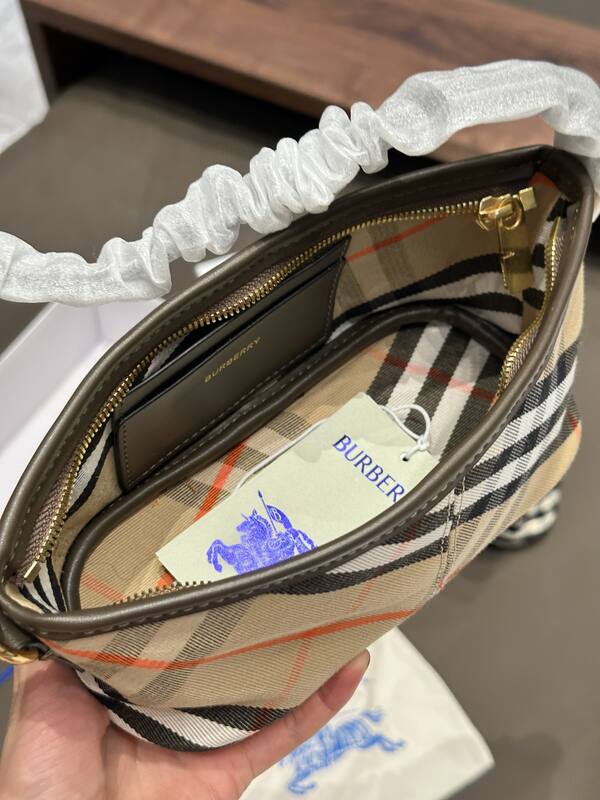 Burberry shoulder bag — AAA Quality Replica