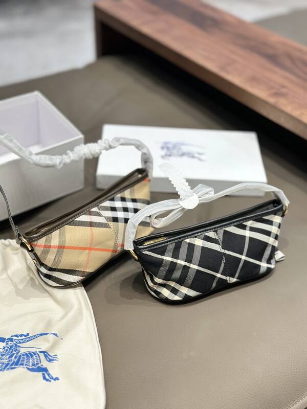 Burberry shoulder bag — AAA Quality Replica