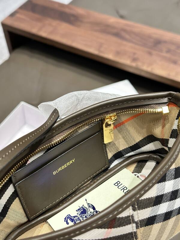 Burberry shoulder bag — AAA Quality Replica