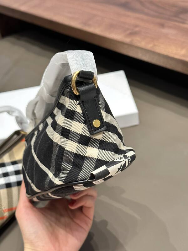 Burberry shoulder bag — AAA Quality Replica