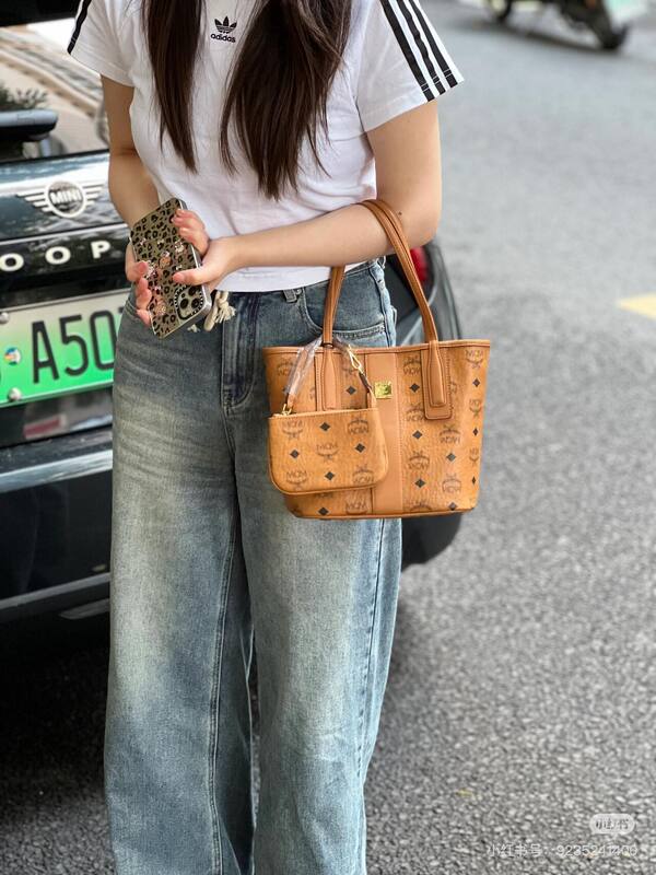 MCM Toni Visetos shoulder bag — Top Quality Replica