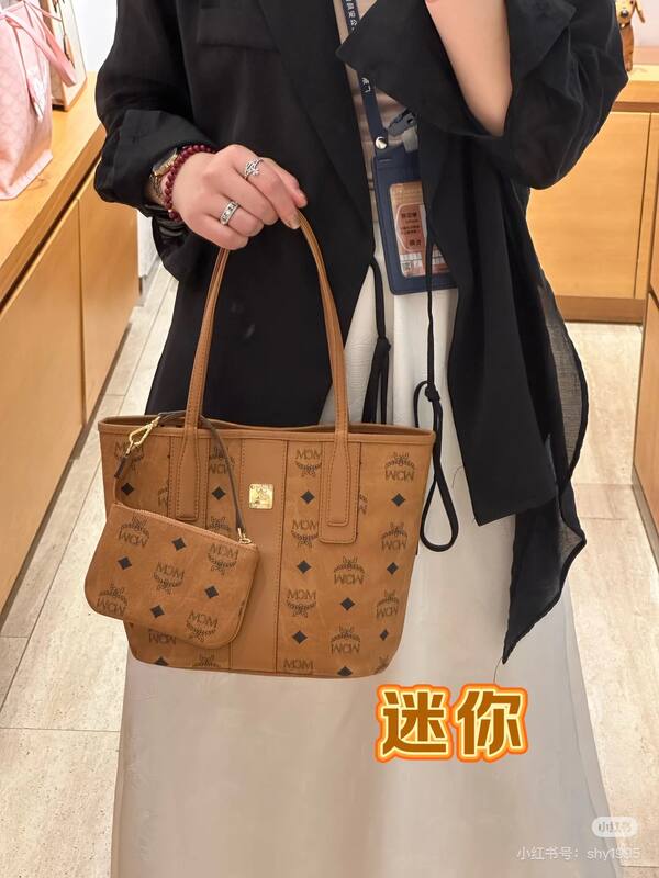 MCM Toni Visetos shoulder bag — Top Quality Replica
