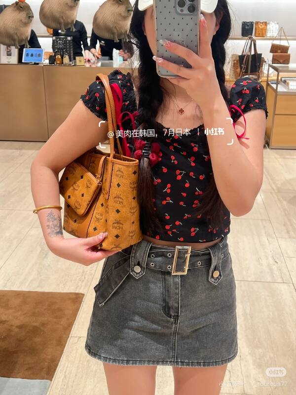 MCM Toni Visetos shoulder bag — Top Quality Replica