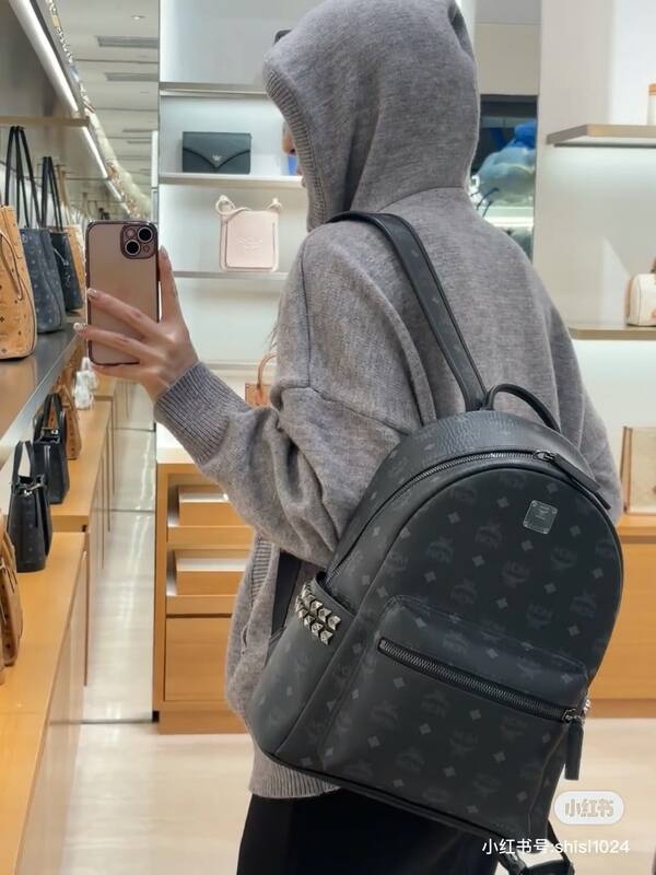 MCM Stark Visetos 30x38x15cm shoulder bag — Premium Replica