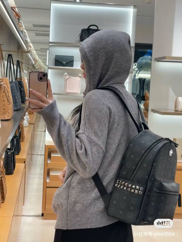 MCM Stark Visetos 30x38x15cm shoulder bag — Premium Replica