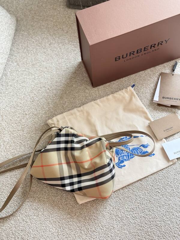 Burberry shoulder bag — AAA Quality Replica