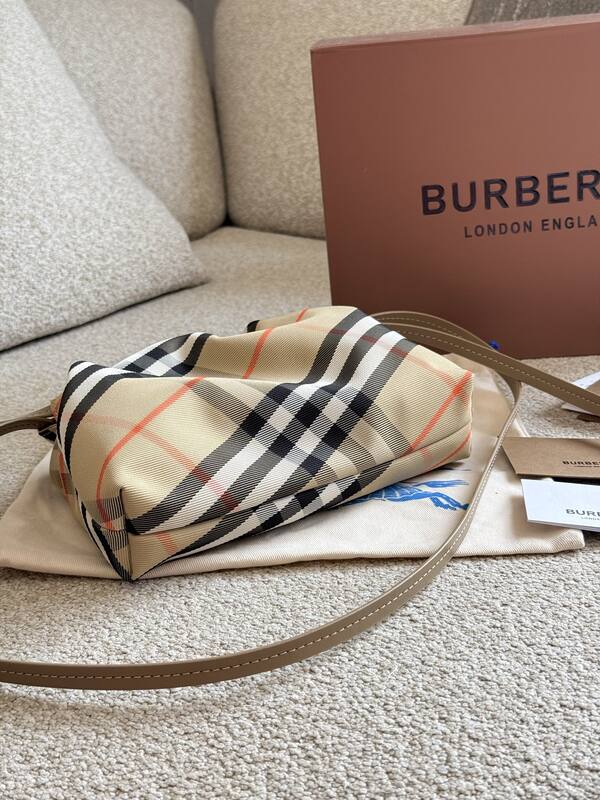 Burberry shoulder bag — AAA Quality Replica