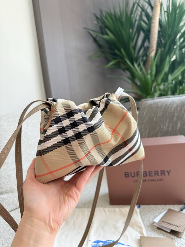 Burberry shoulder bag — AAA Quality Replica