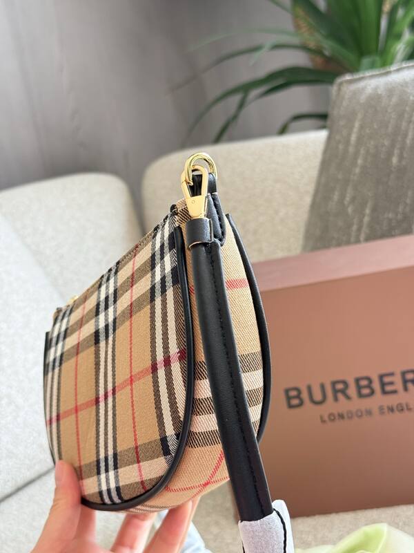 Burberry Black 25x18x10cm shoulder bag — Premium Replica