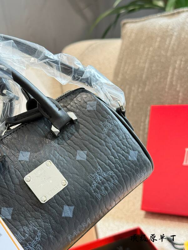 MCM Monogram shoulder bag — Premium Replica