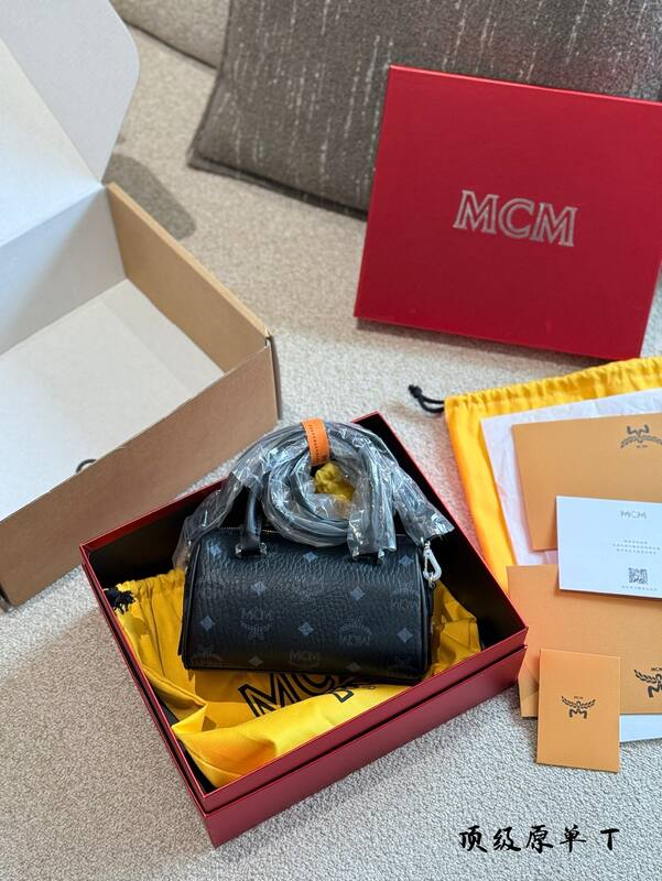 MCM Monogram shoulder bag — Premium Replica