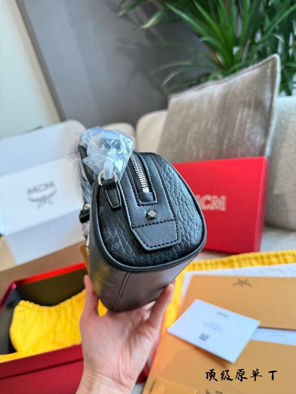MCM Monogram shoulder bag — Premium Replica