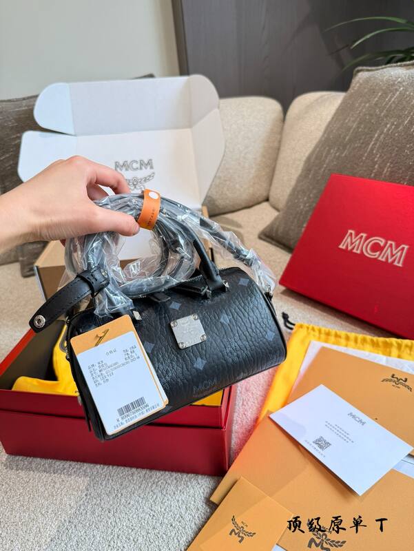 MCM Monogram shoulder bag — Premium Replica
