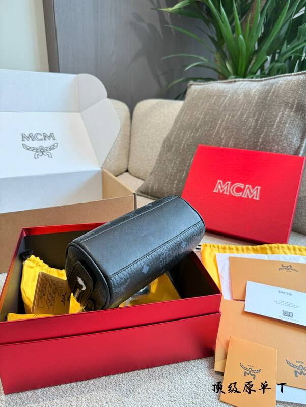 MCM Monogram shoulder bag — Premium Replica
