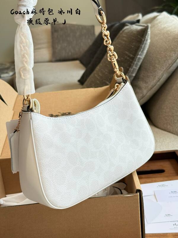 Coach White shoulder bag — 1:1 Replica