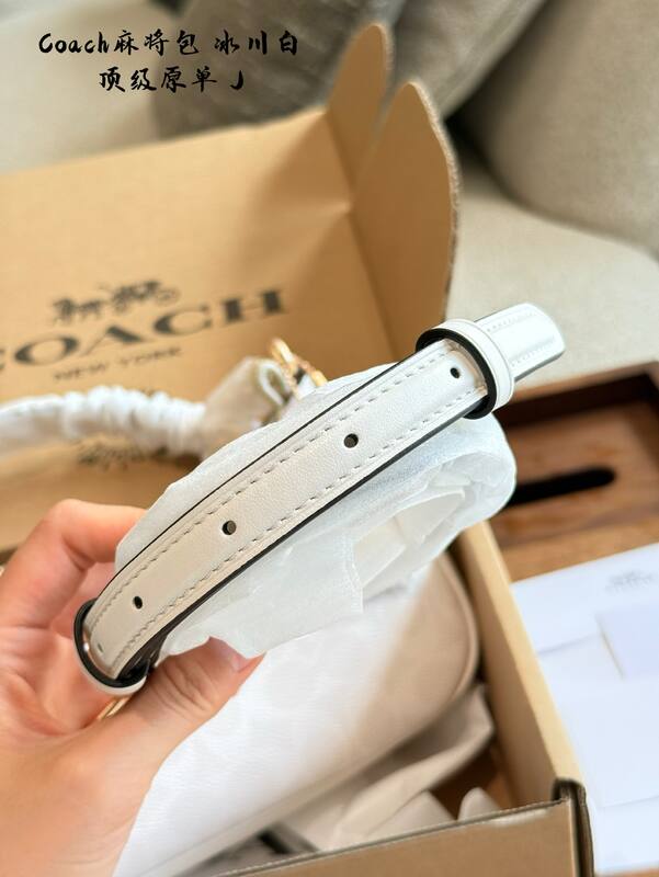 Coach White shoulder bag — 1:1 Replica