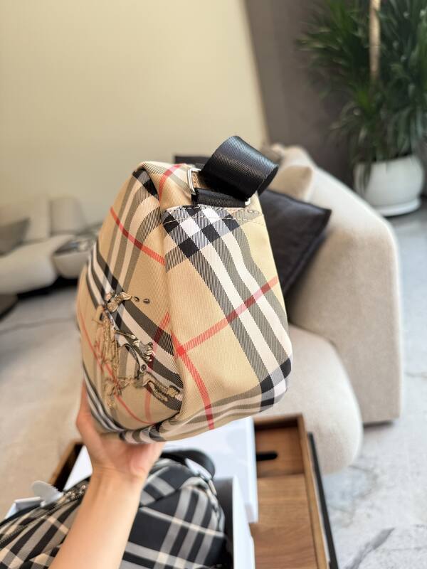 Burberry Black shoulder bag — AAA Quality Replica
