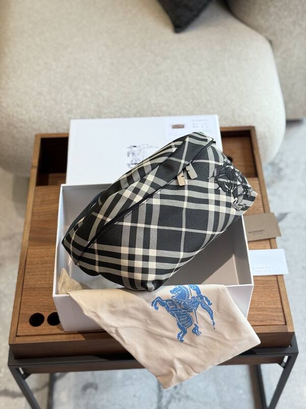 Burberry Beige shoulder bag — 1:1 Replica