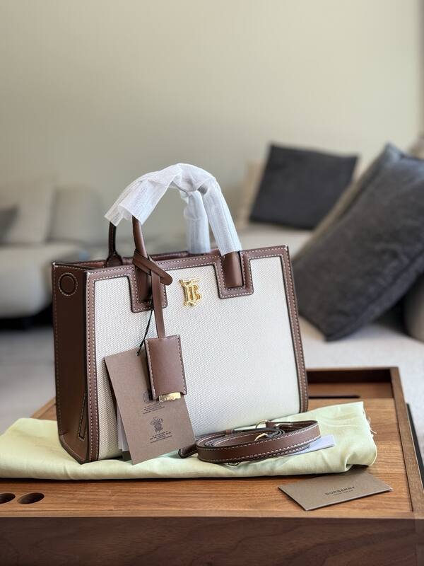 Burberry Brown shoulder bag — Premium Replica
