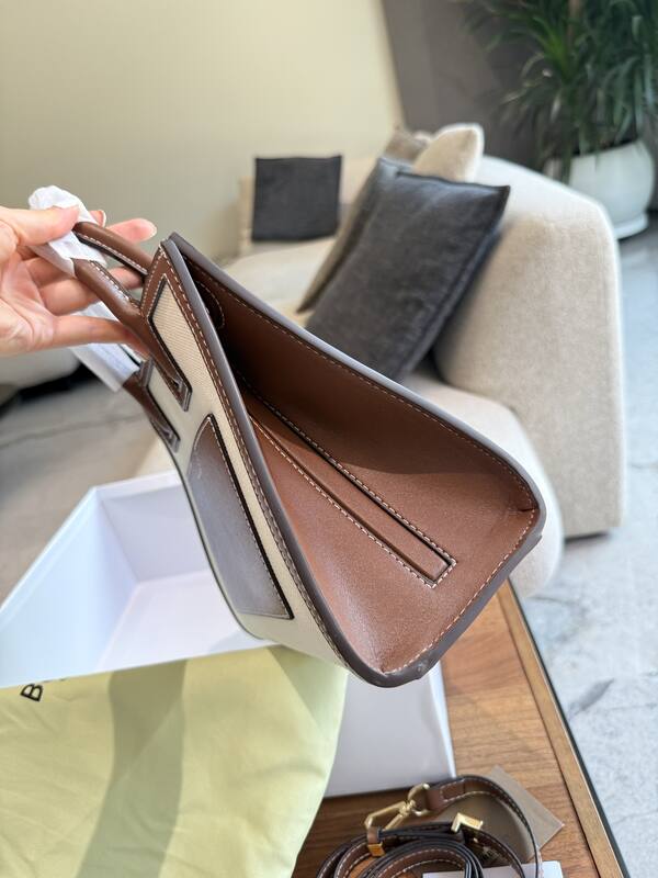 Burberry Brown shoulder bag — Premium Replica