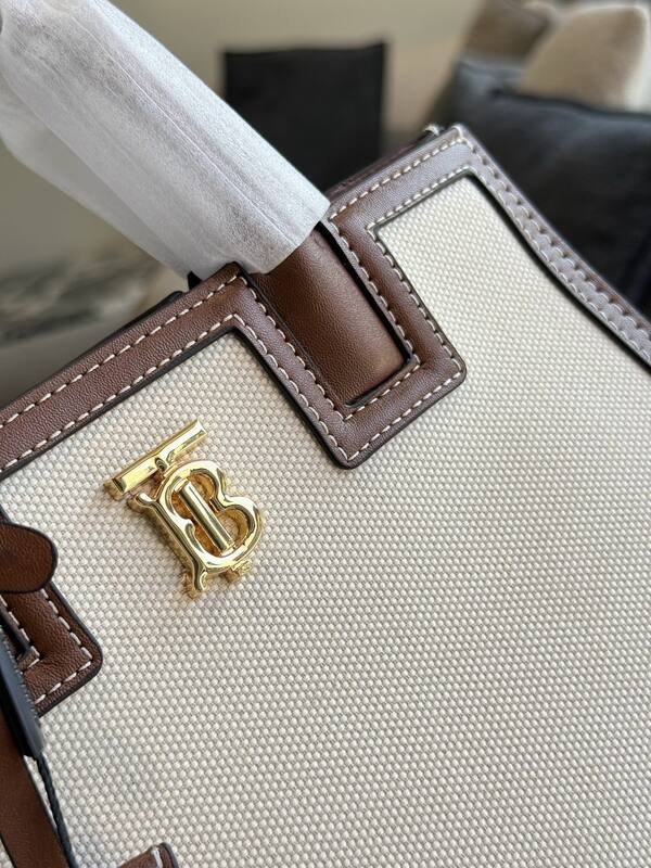 Burberry Brown shoulder bag — Premium Replica